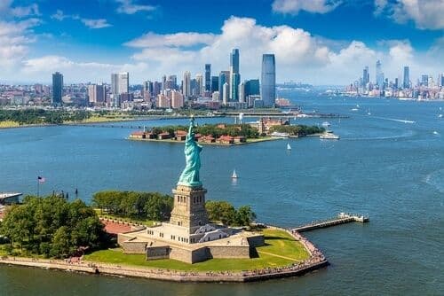 Vue aérienne d'Ellis Island